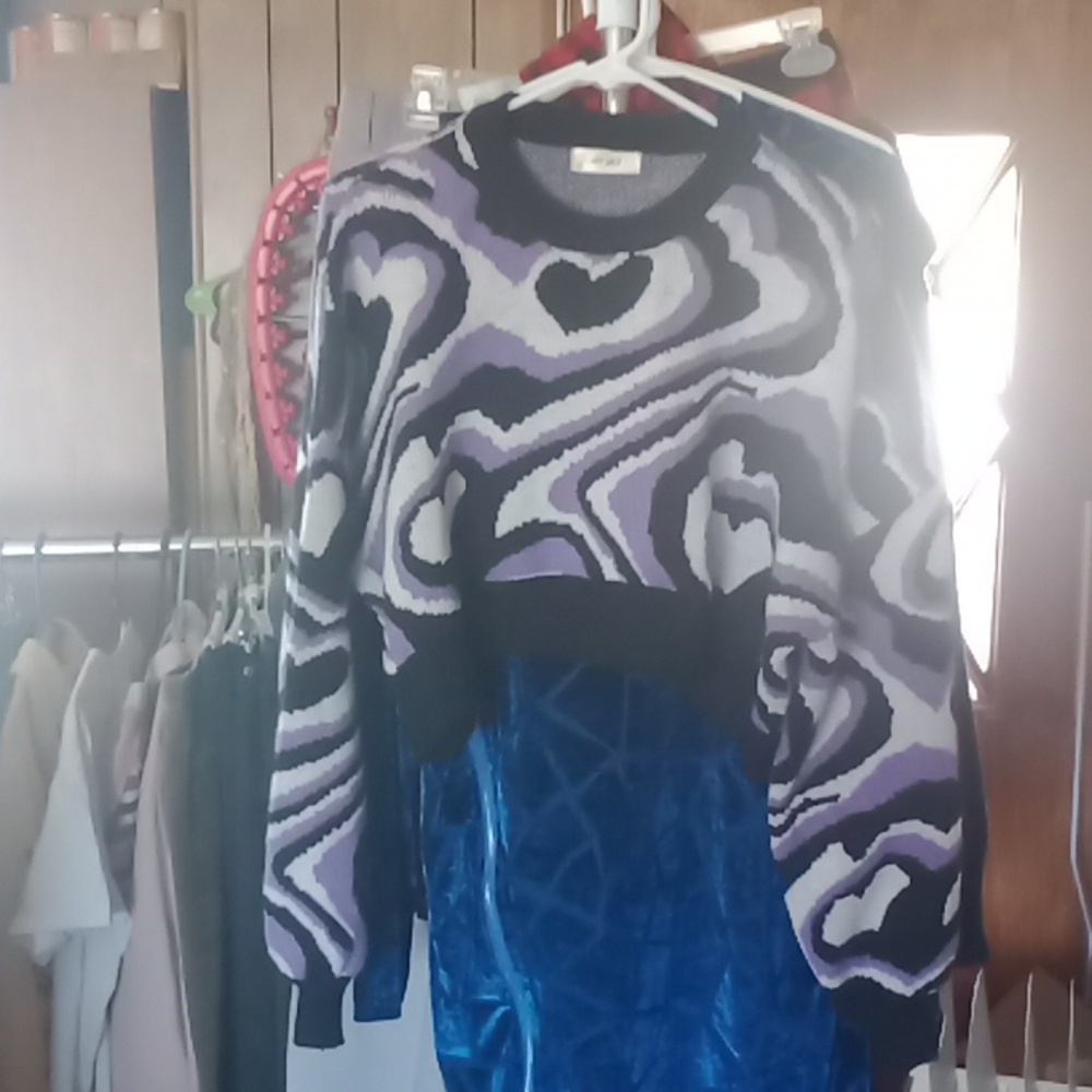 Half Sweater - Picture 5 of 5